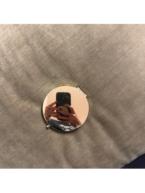 Compact Mirror - Picture 3 of 3